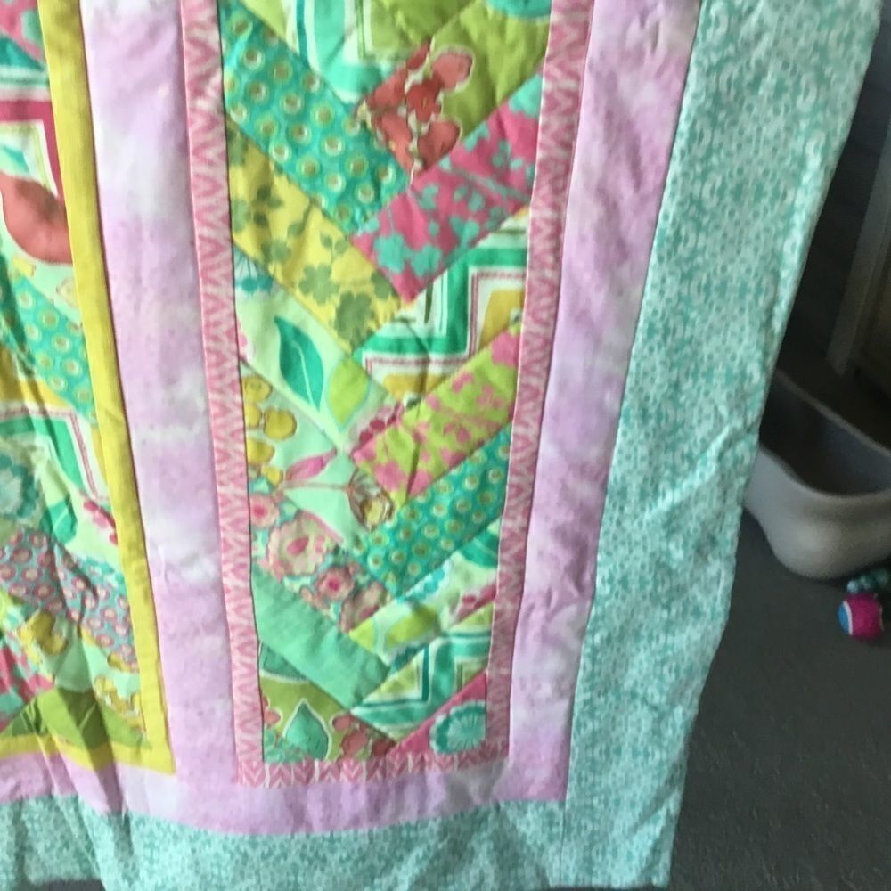 Handmade Quilt. Spring Pinks and Greens Braided - Picture 9 of 16